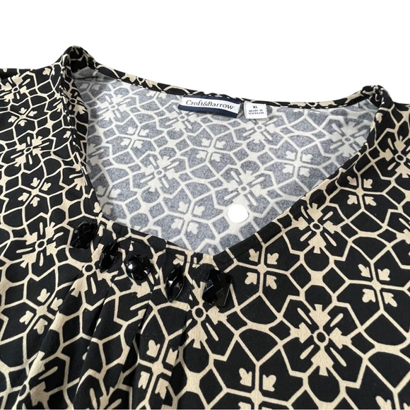 Croft & Barrow size Xl cream & black short sleeve tribal floral design shirt EUC - Picture 3 of 9